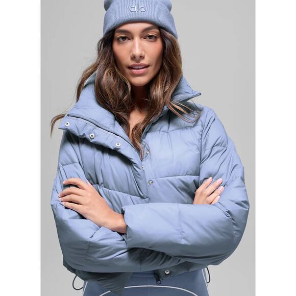 Alo Yoga Gold Rush Puffer Winter Frost Size XS NWT - Picture 2 of 5